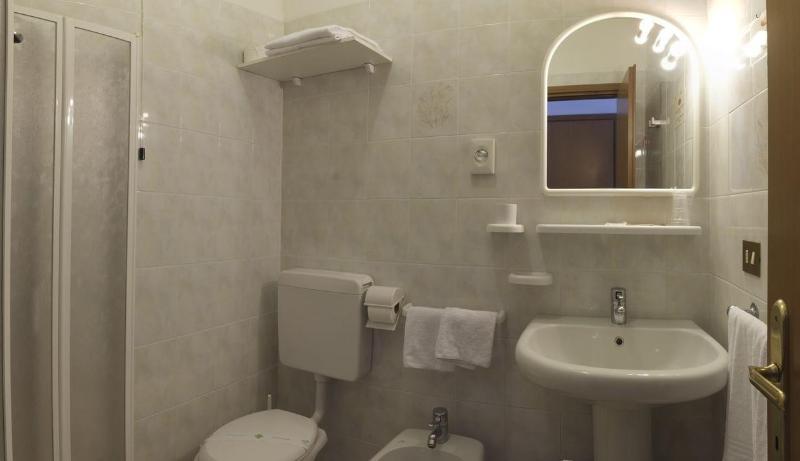Pensione Imperia Lignano Sabbiadoro Ngoại thất bức ảnh