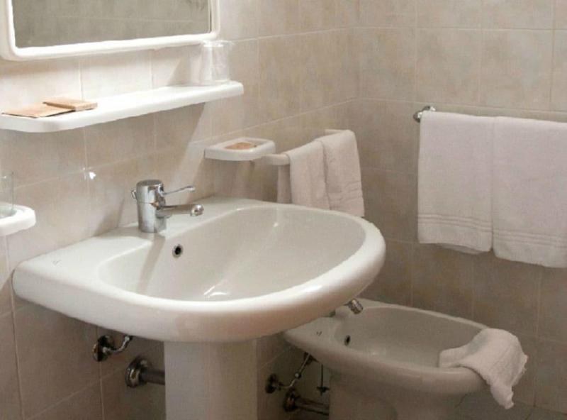 Pensione Imperia Lignano Sabbiadoro Ngoại thất bức ảnh