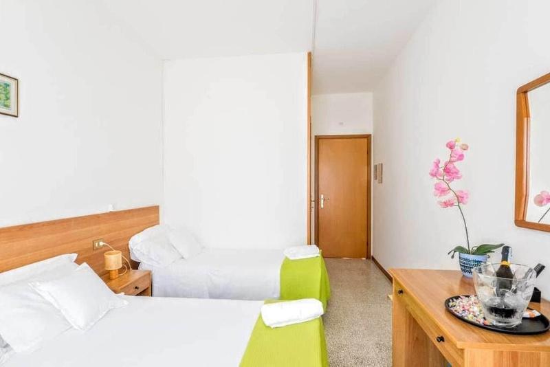 Pensione Imperia Lignano Sabbiadoro Ngoại thất bức ảnh