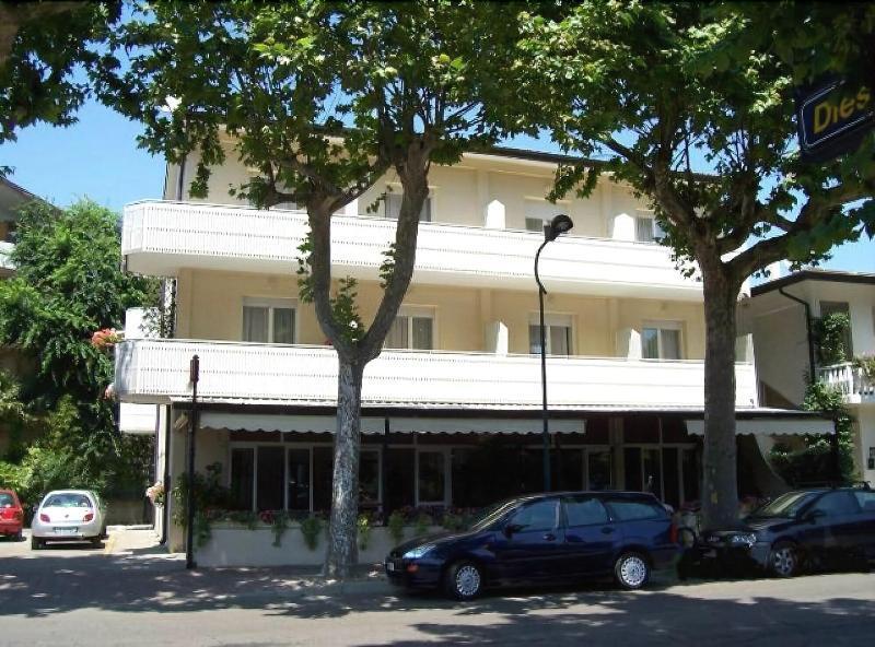 Pensione Imperia Lignano Sabbiadoro Ngoại thất bức ảnh