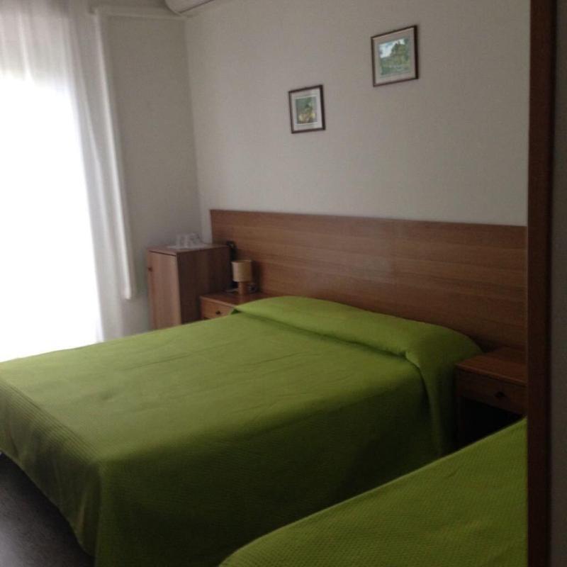 Pensione Imperia Lignano Sabbiadoro Ngoại thất bức ảnh