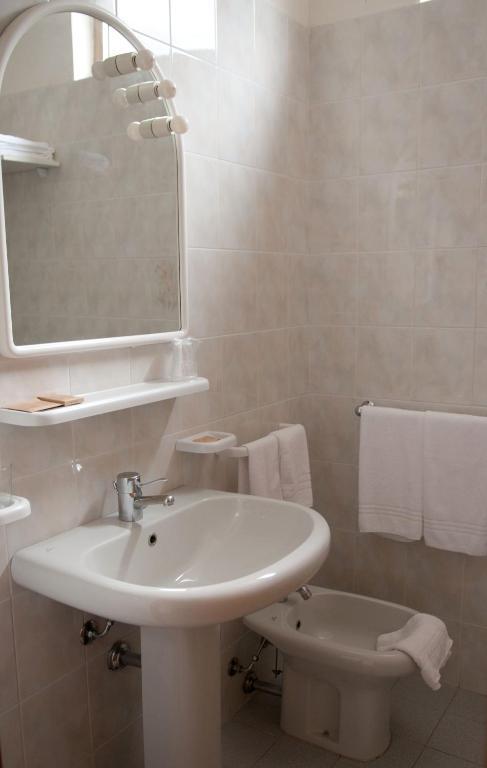 Pensione Imperia Lignano Sabbiadoro Ngoại thất bức ảnh