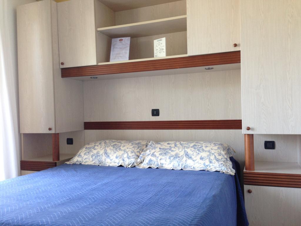 Pensione Imperia Lignano Sabbiadoro Ngoại thất bức ảnh