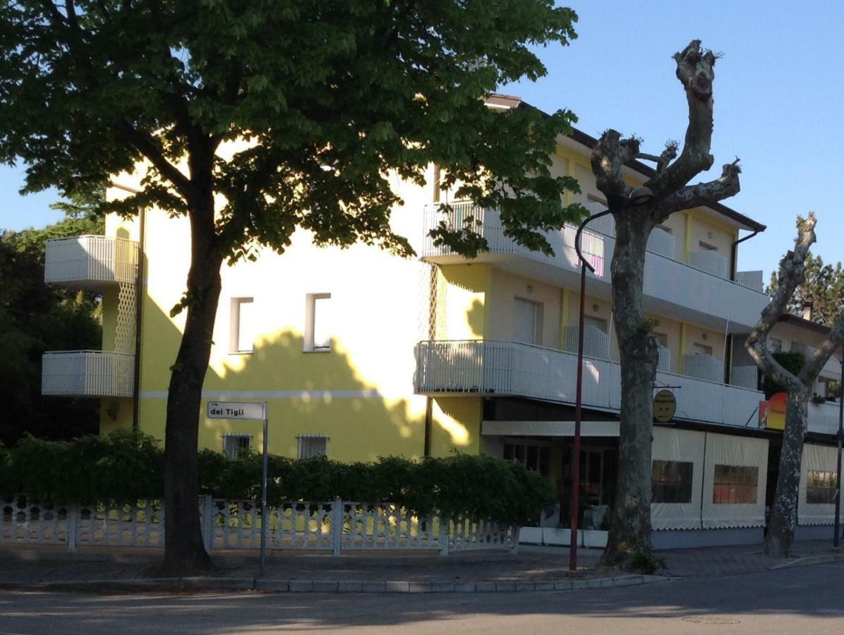 Pensione Imperia Lignano Sabbiadoro Ngoại thất bức ảnh